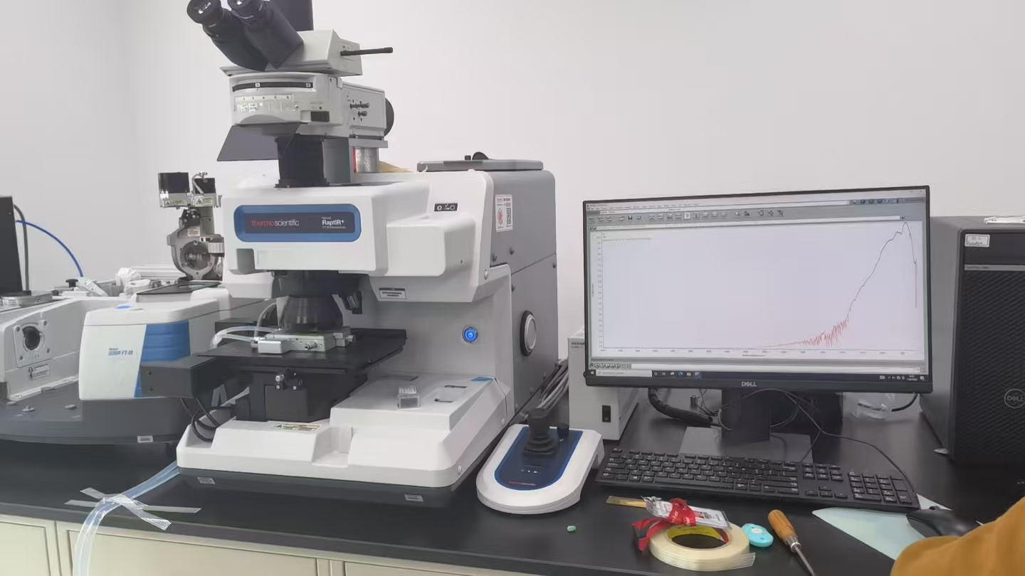 聚合物材料原位相变分析‌ 赛默飞（Thermo Scientific）红外显微镜与INSTEC冷热台耦合结合