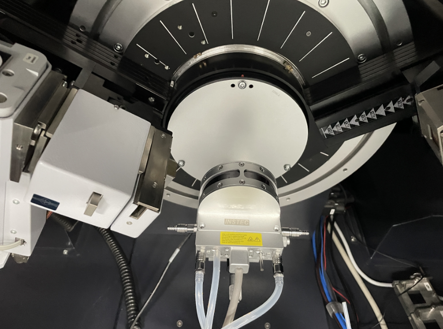 氟化钙（CaF₂）粉末在XRD变温冷热台研究主要涉及材料热行为、相变过程及变温环境下的结构稳定性分析